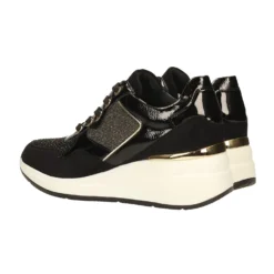 Sneakers><noscript><img width=