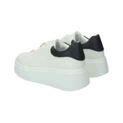 Sneakers><noscript><img width=
