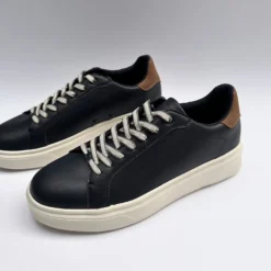 Sneakers><noscript><img width=