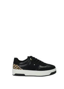Sneakers><noscript><img width=