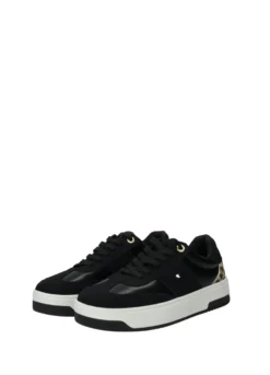 Sneakers><noscript><img width=
