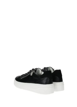 Sneakers><noscript><img width=